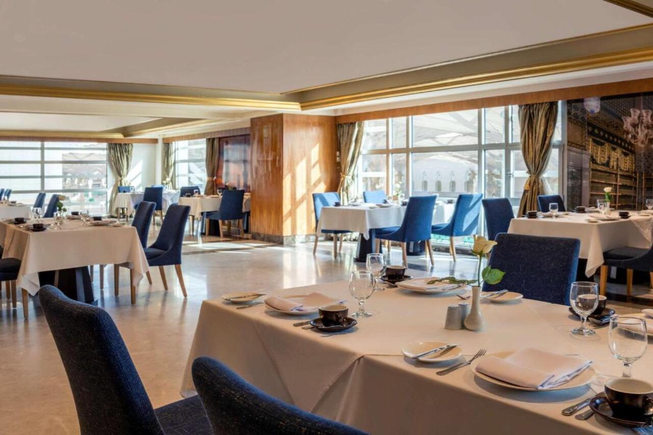 Anwar Al Madinah Movenpick